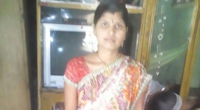 women keeps new bourn baby home n attempt suiside | तान्ह्या बाळाला पाळण्यात सोडून विवाहितेची आत्महत्या